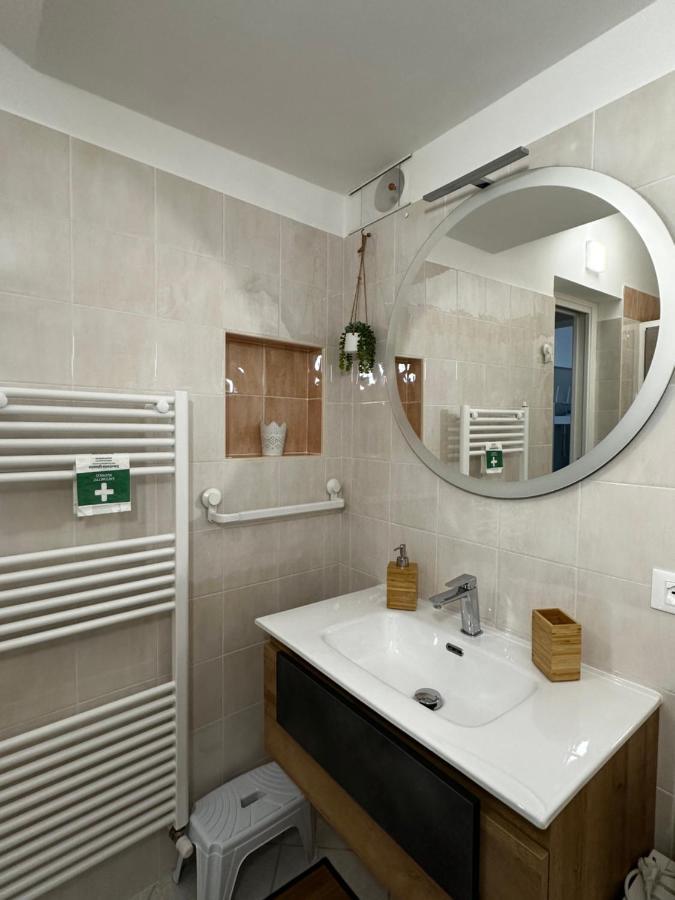 White House Villa Torre Canne Exterior photo